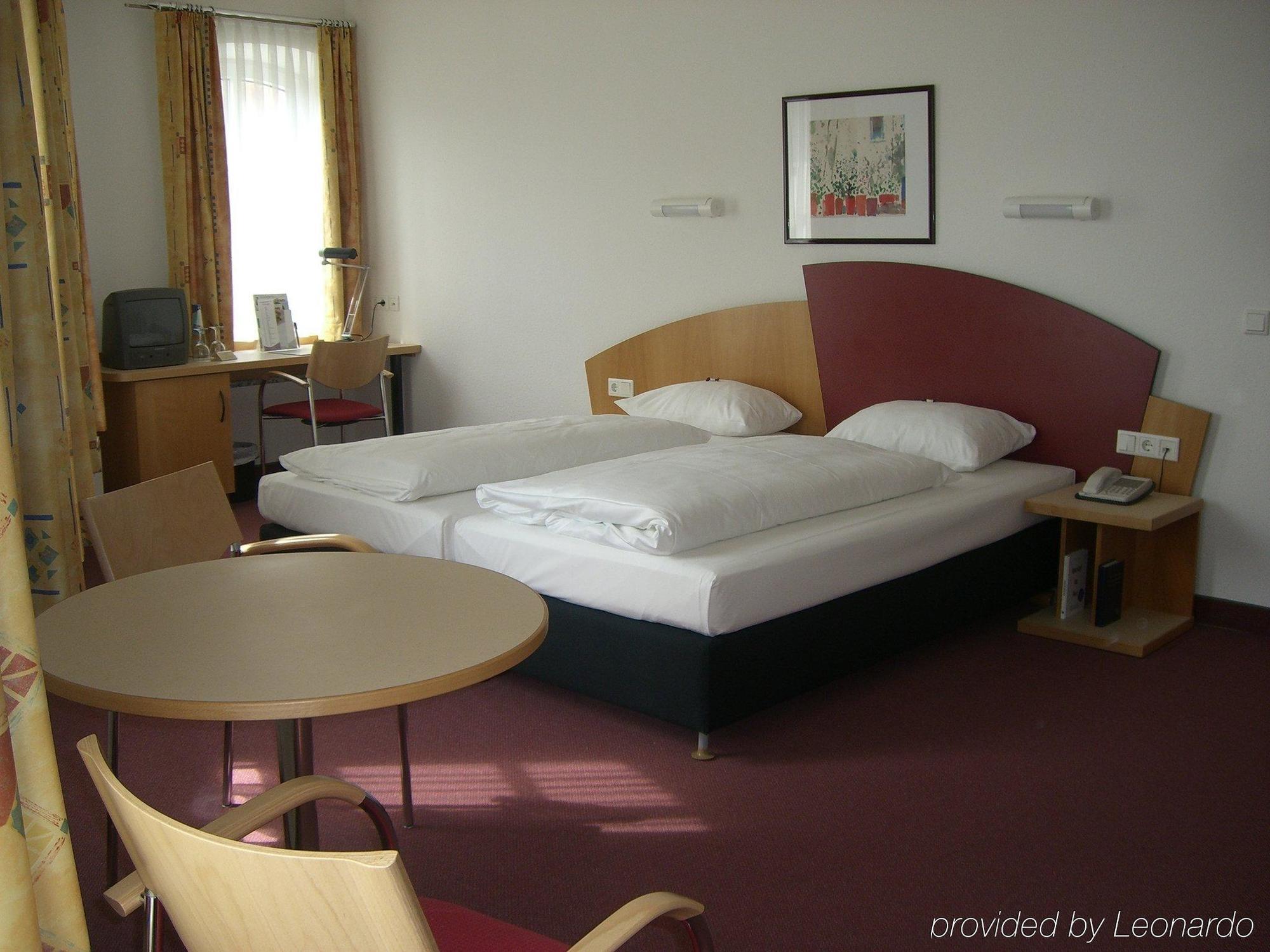 Arvena Reichsstadt Hotel Bad Windsheim Zimmer foto